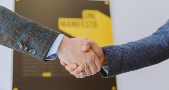 IS YOUR BROKER SUPPORTING YOUR GROWTH?