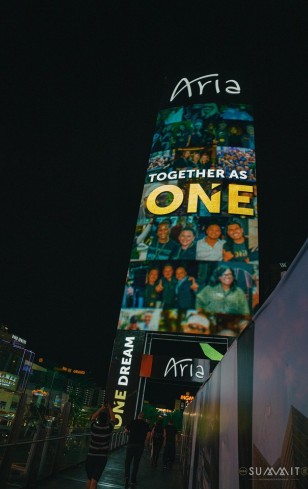 Aria Marquee with Realty ONE Group Displayed