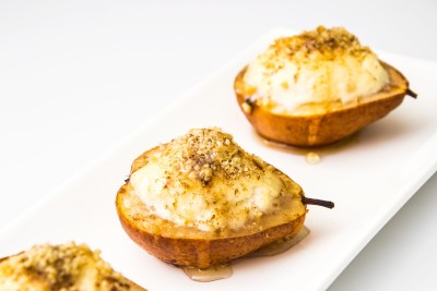 Sliced Pears with Ricotta Cheese